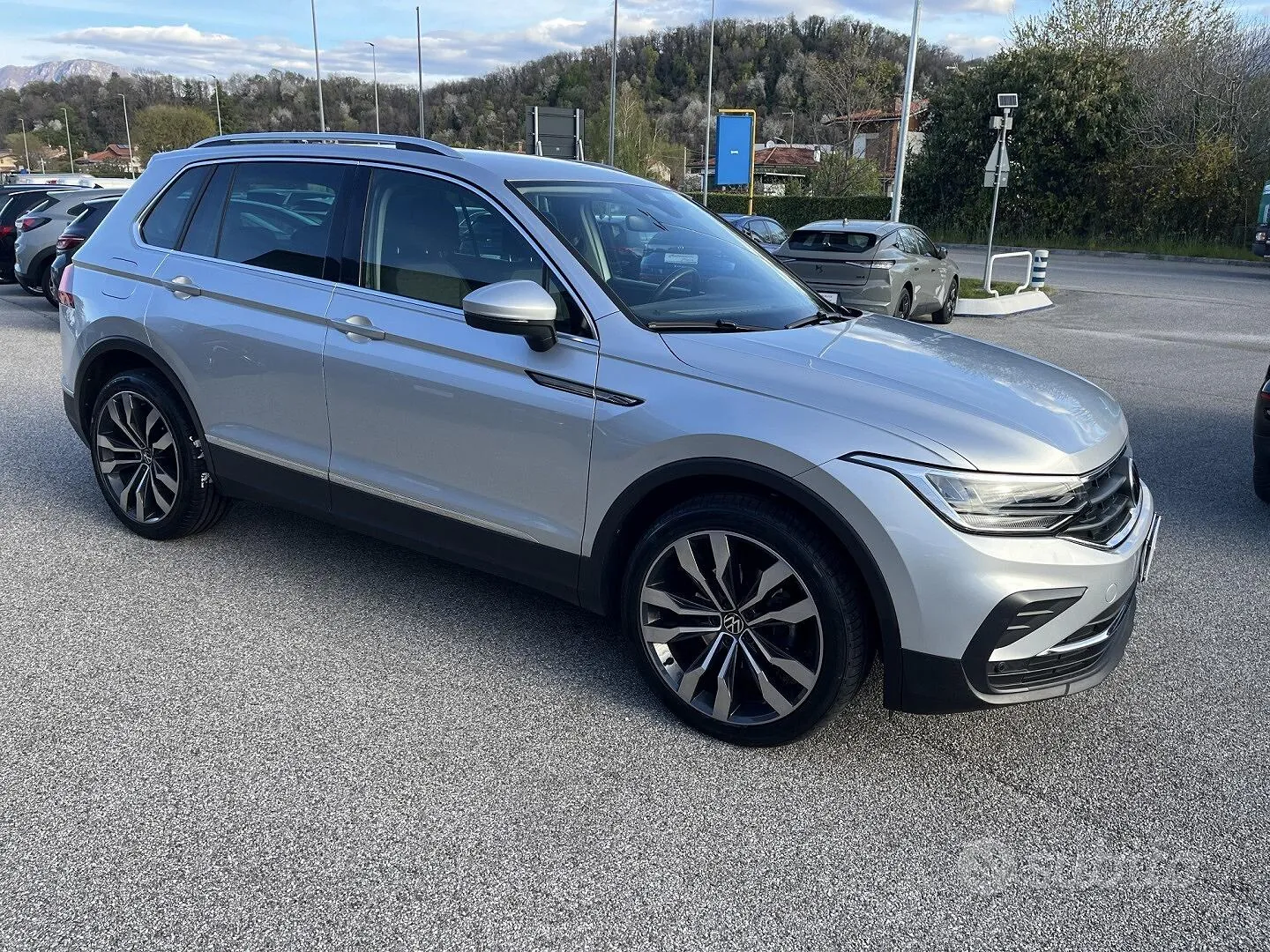 Volkswagen Tiguan 2021 photo 2