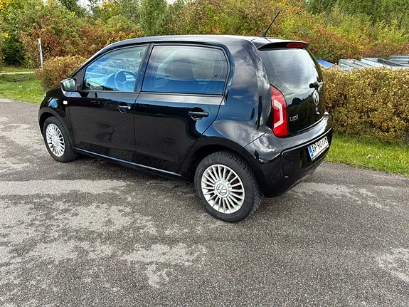 Volkswagen Up 2015 photo 2