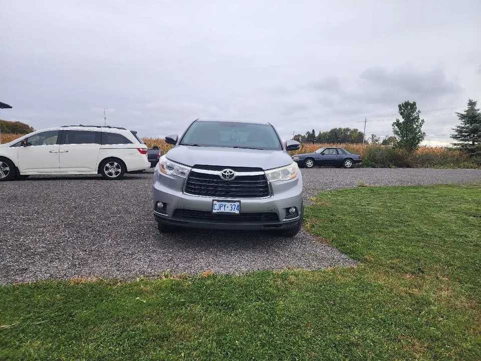 Toyota Highlander 2015 photo 3