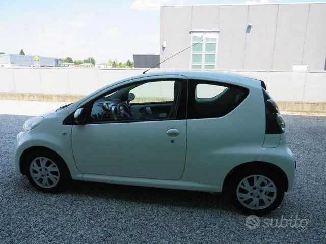 Citroen C1 2010 photo 2