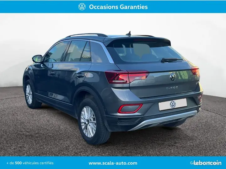 Volkswagen T-Roc 2023 photo 3
