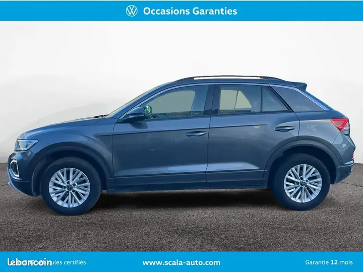 Volkswagen T-Roc 2023 photo 2