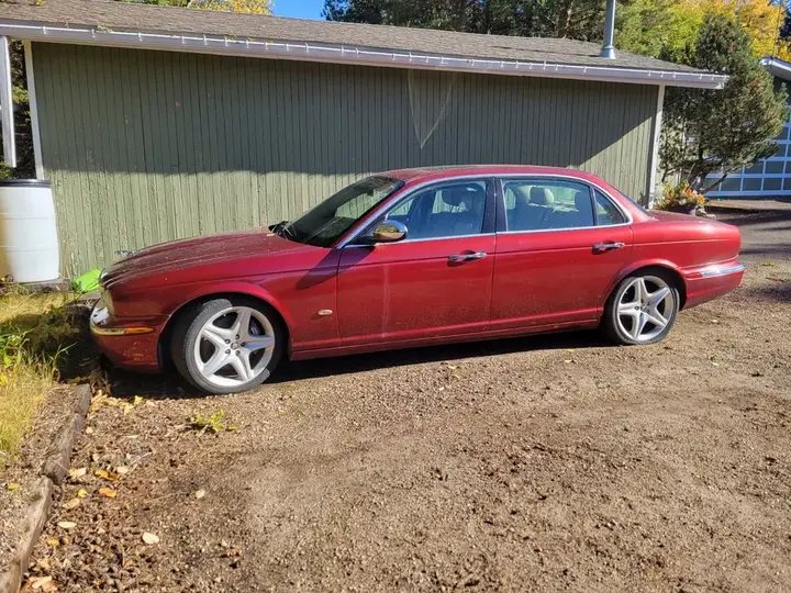 Jaguar Xj8