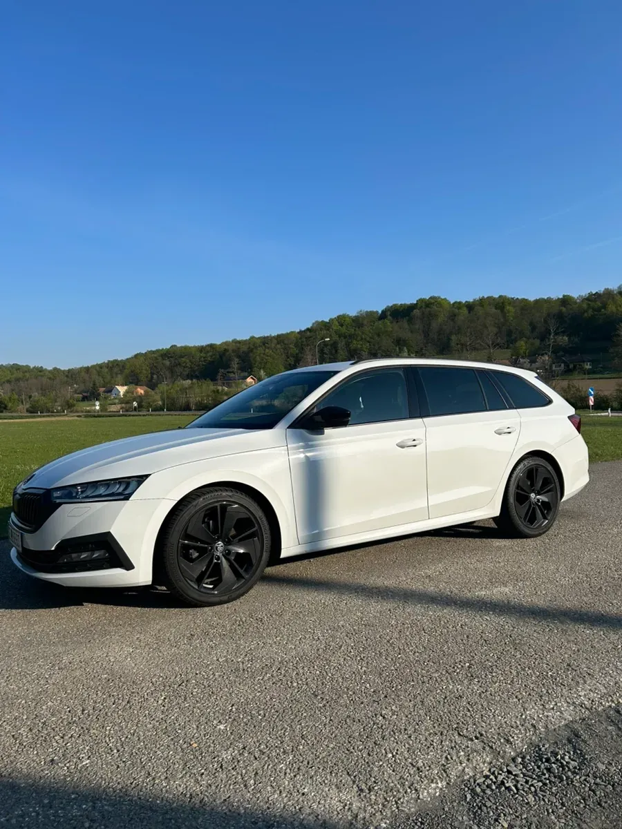 Skoda Octavia 2022 photo 2