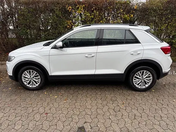 Volkswagen T-Roc 2020 photo 2