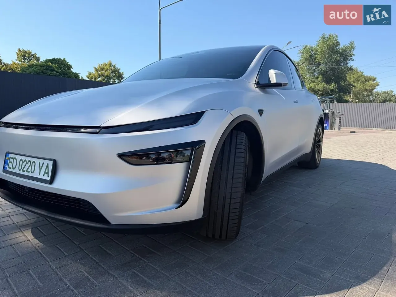 Tesla Model Y 2025 photo 3