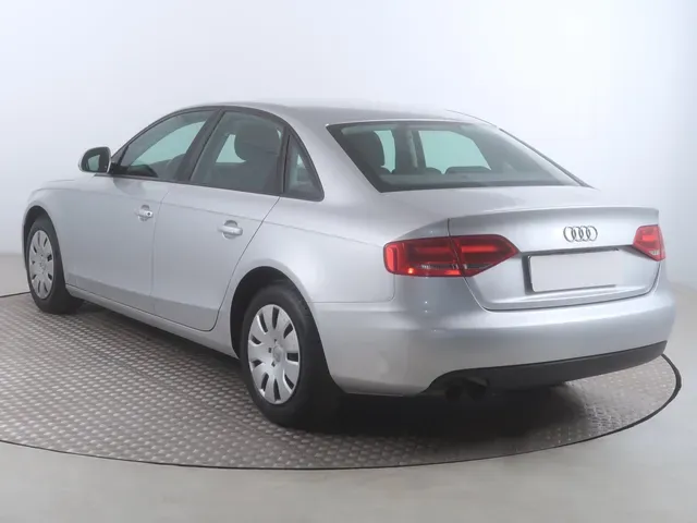 Audi A4 2008 photo 3