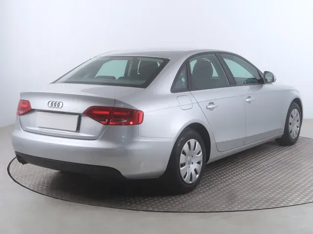 Audi A4 2008 photo 4