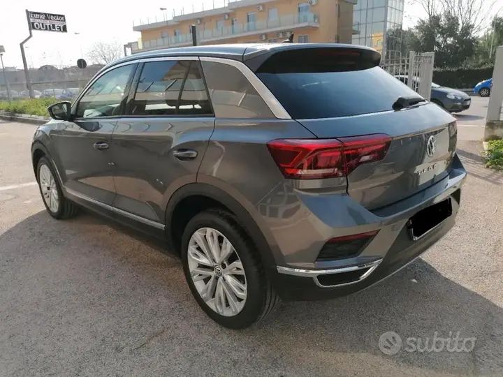 Volkswagen T-Roc 2019 photo 2