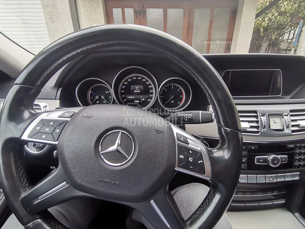 Mercedes-Benz E 300