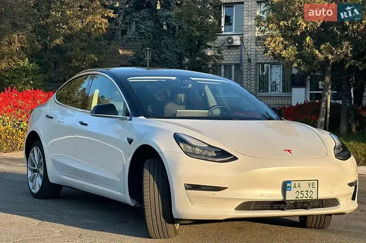 Tesla Model 3 2019 photo 3