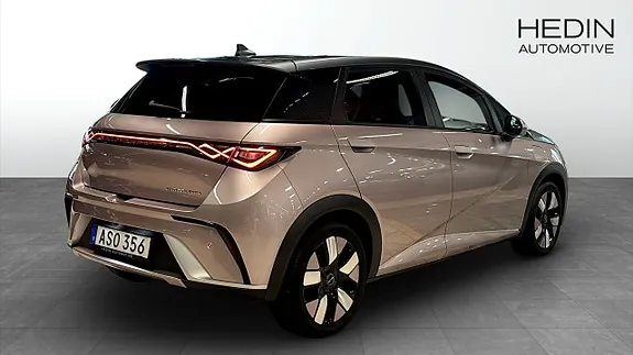 BYD Dolphin 2023 photo 2
