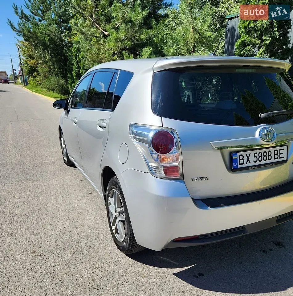 Toyota Verso 2015 photo 4