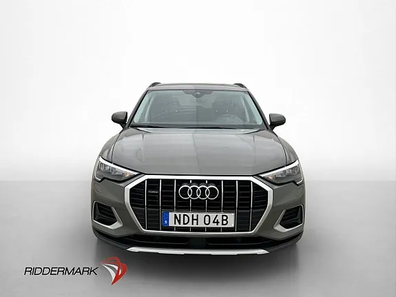 Audi Q3 2021 photo 2