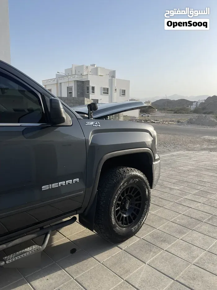 GMC Sierra 2018 photo 2