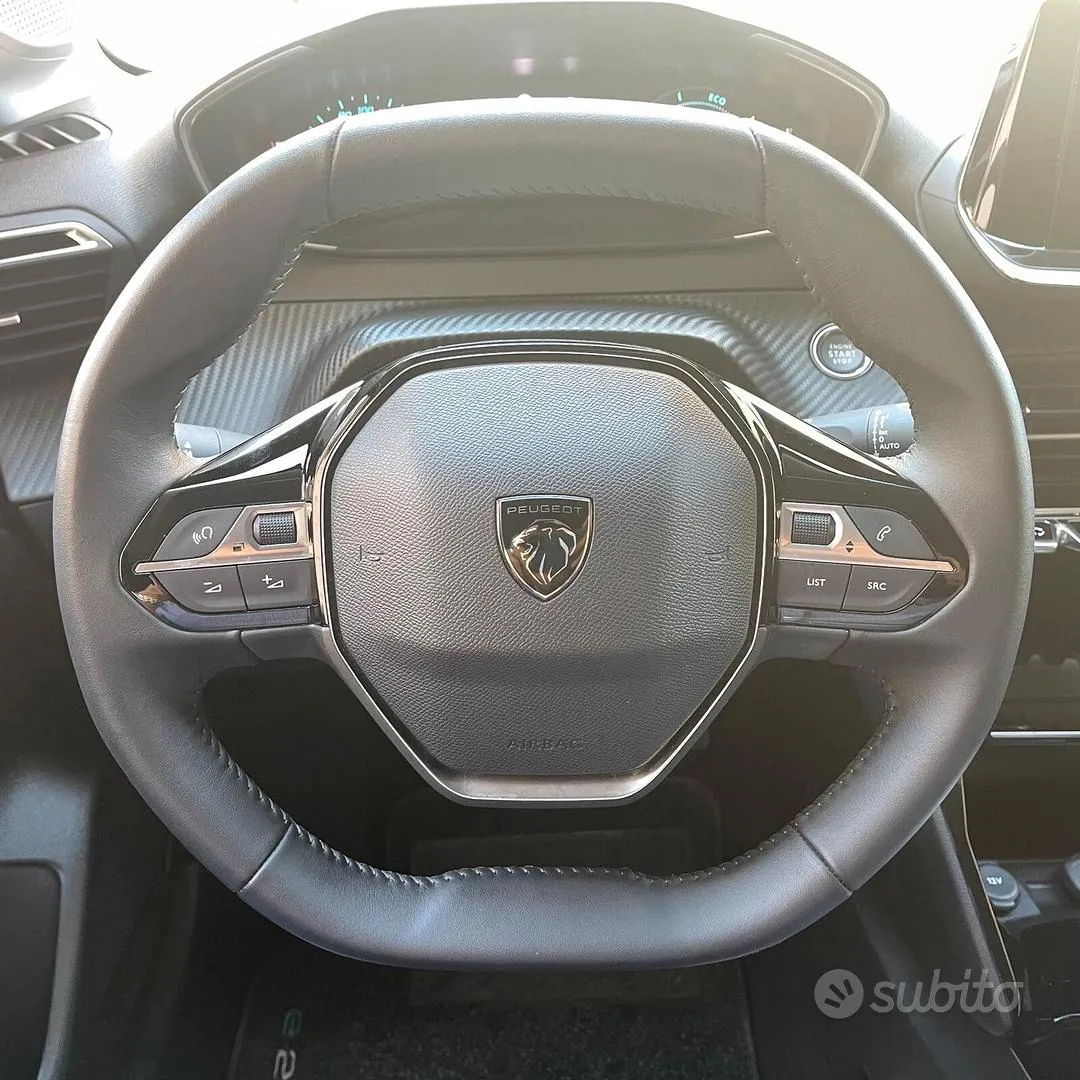Peugeot 208 2024 photo 5