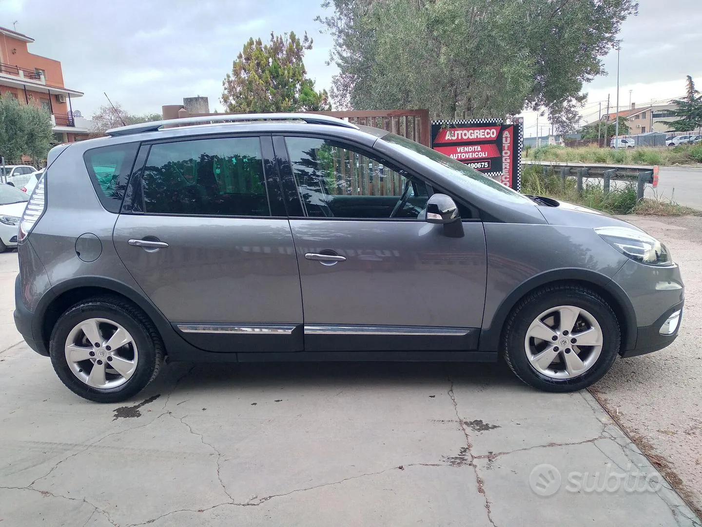 Renault Scenic 2013 photo 4