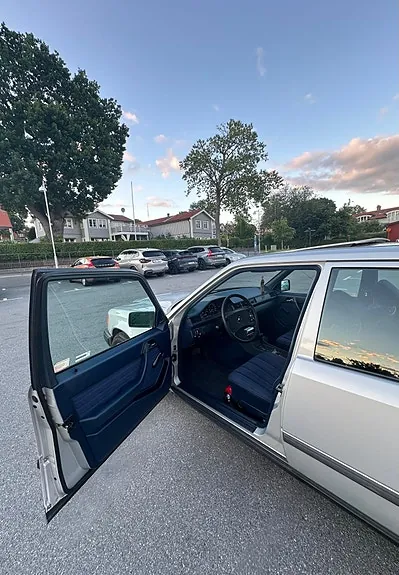 Mercedes-Benz 200 1988 photo 5