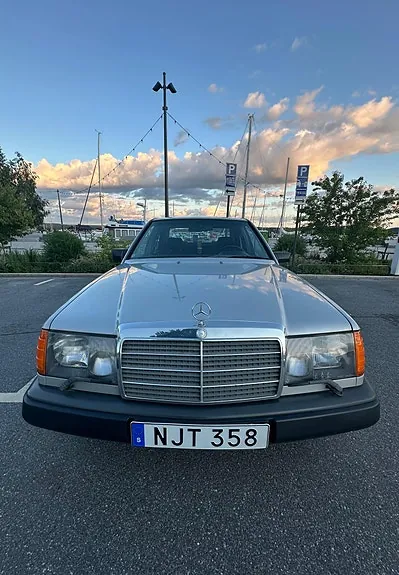 Mercedes-Benz 200