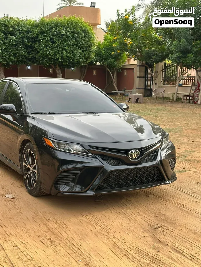 Toyota Camry 2019 photo 2