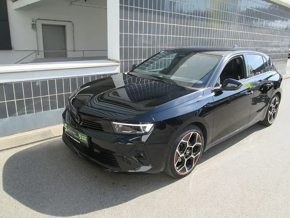 Opel Astra 2023 photo 2
