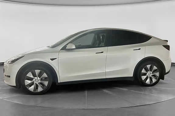 Tesla Model Y 2022 photo 2