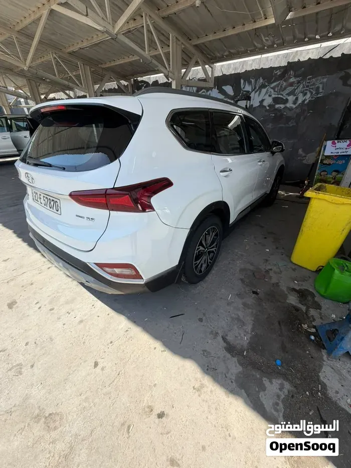 Hyundai Santa Fe 2019 photo 2