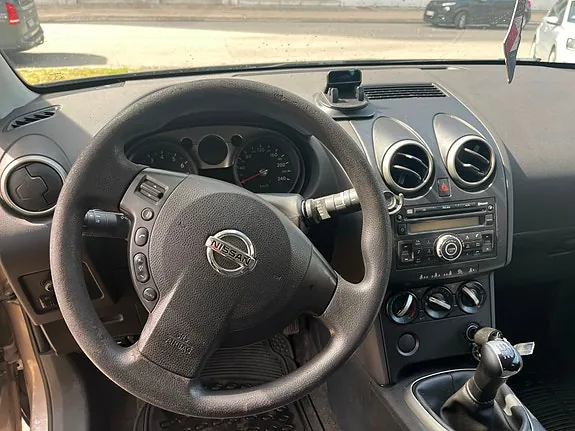 Nissan Qashqai 2009 photo 4