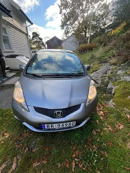 Honda Jazz 2010 photo 2