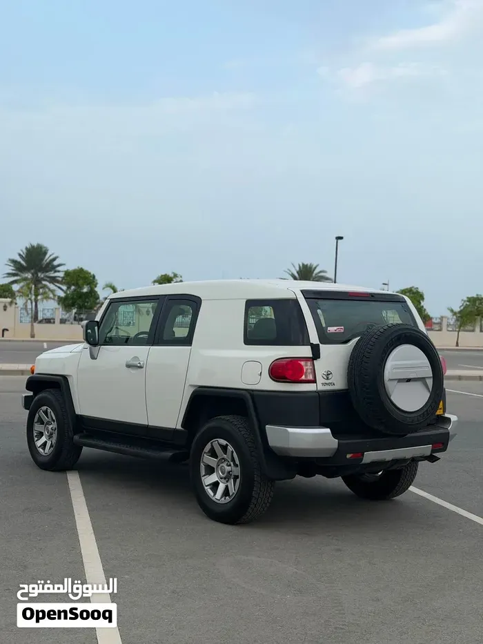 Toyota Fj Cruiser 2022 photo 2