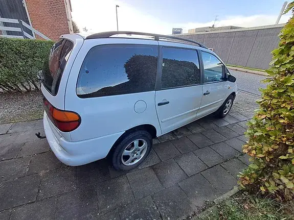 Volkswagen Sharan 1999 photo 4