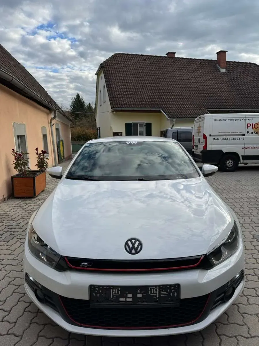Volkswagen Scirocco 2010 photo 2