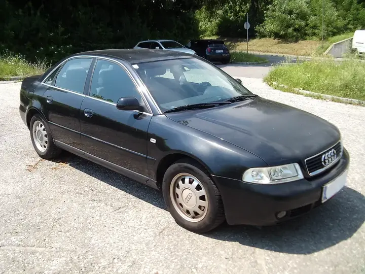 Audi A4 2000 photo 3