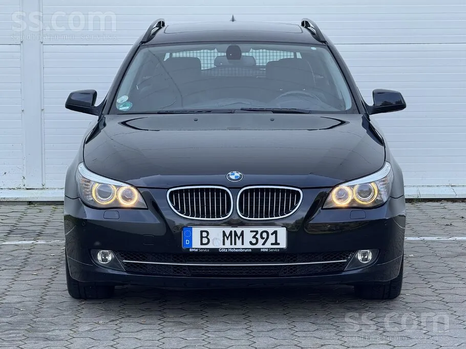BMW 530 2010 photo 2
