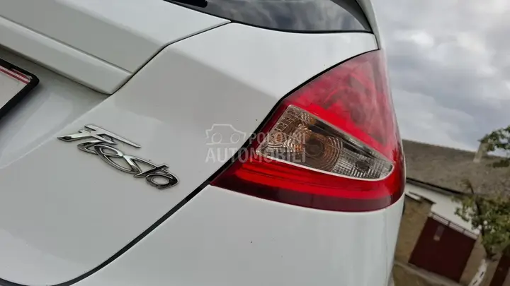 Ford Fiesta 2010 photo 5
