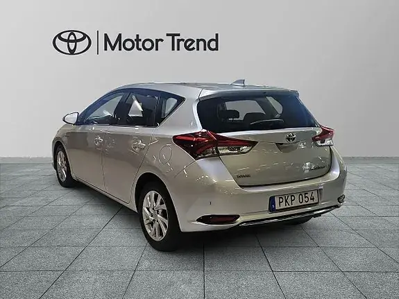 Toyota Auris 2017 photo 3