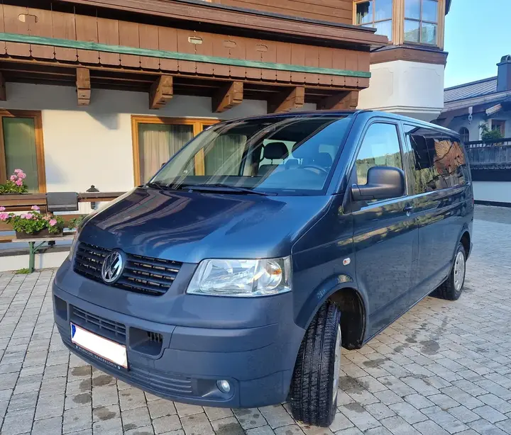 Volkswagen Caravelle 2008 photo 2
