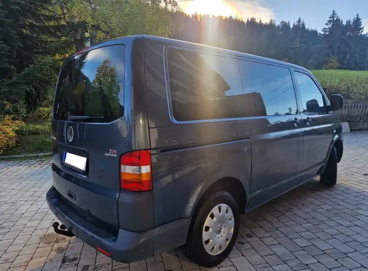 Volkswagen Caravelle 2008 photo 3