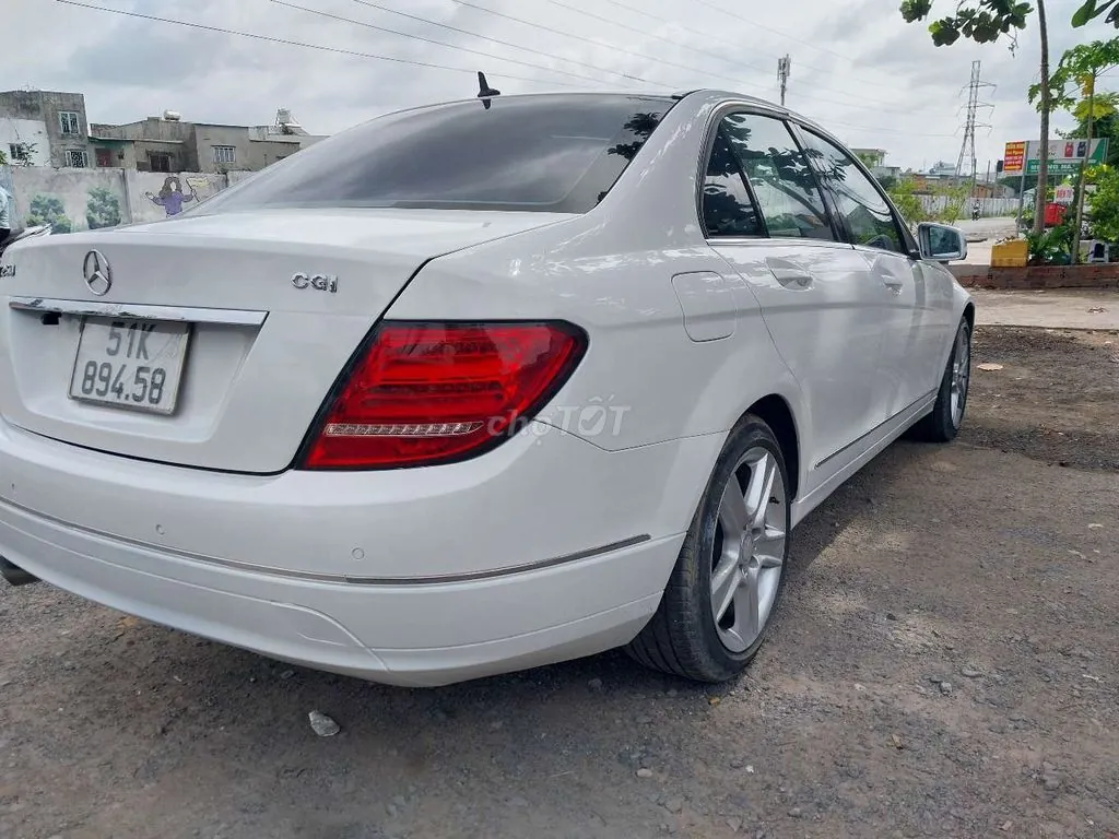 Mercedes-Benz C-Class 2010 photo 3