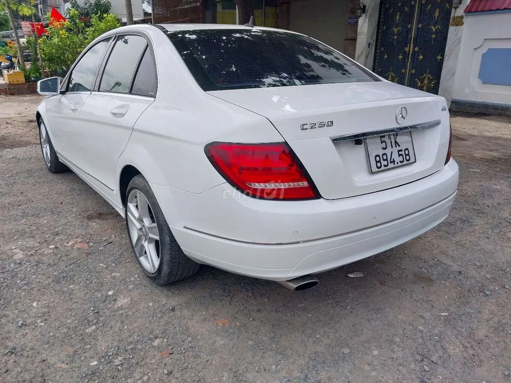 Mercedes-Benz C-Class 2010 photo 4