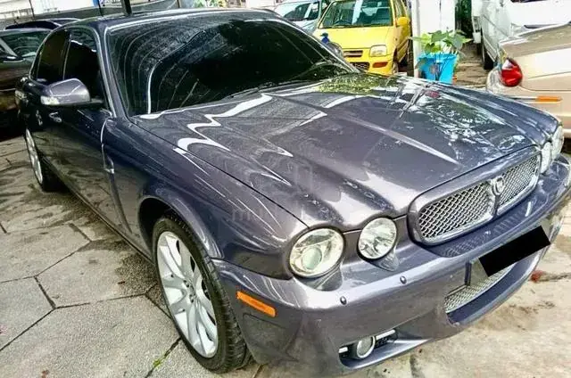 Jaguar Xj8