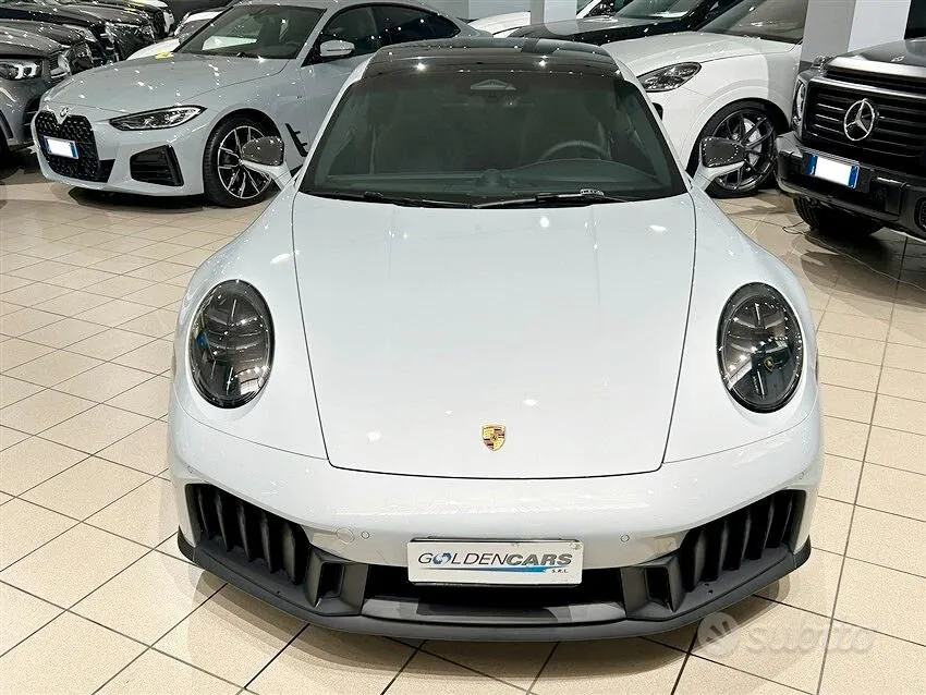 Porsche 911 2026 photo 2