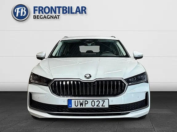 Skoda Superb 2025 photo 2