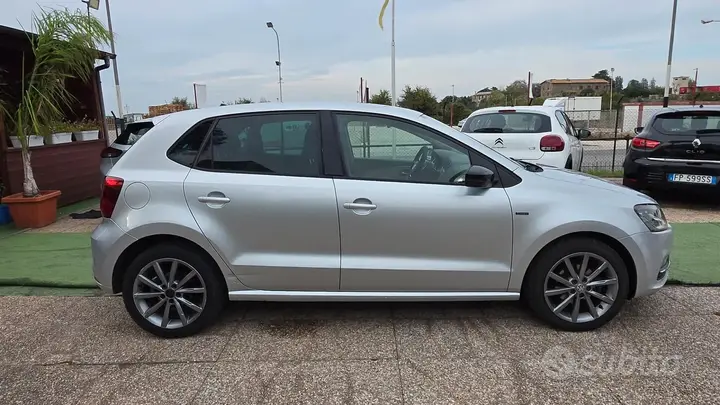 Volkswagen Polo 2015 photo 5