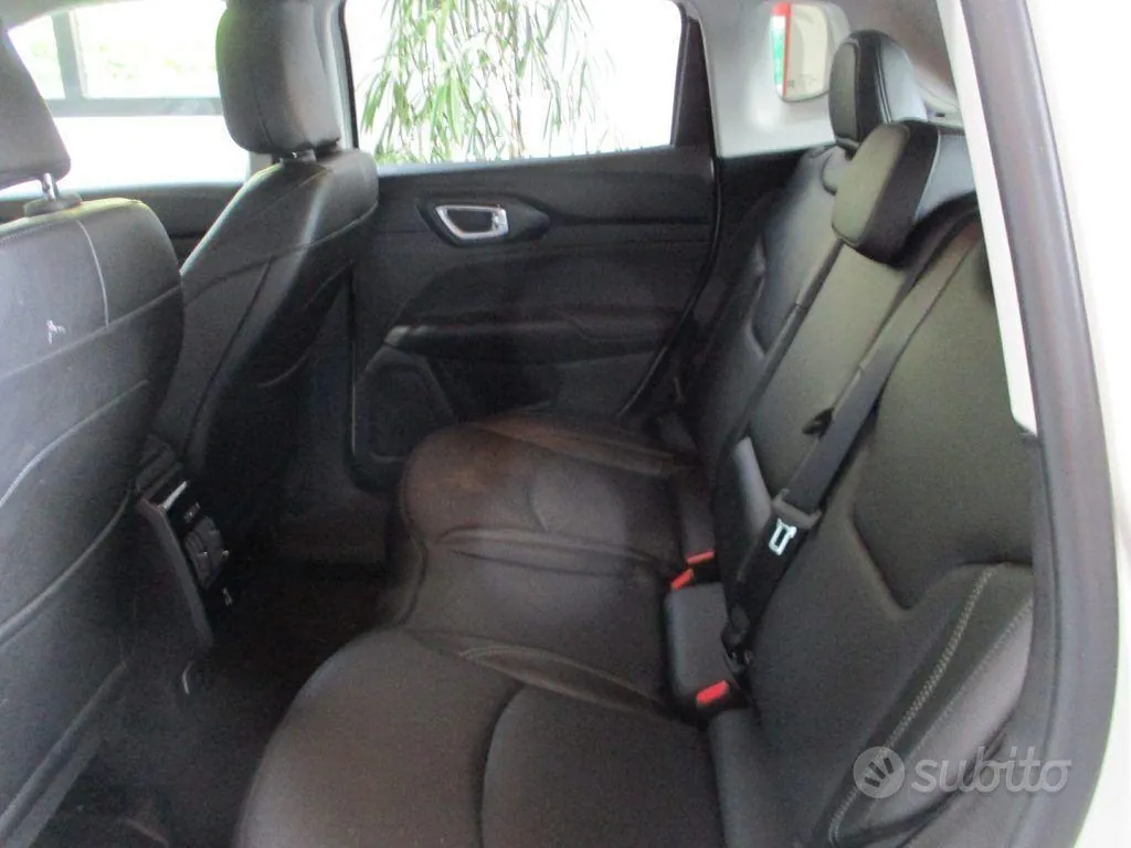 Jeep Compass 2025 photo 5