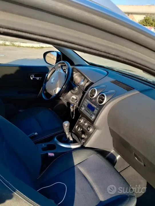 Nissan Qashqai 2011 photo 2