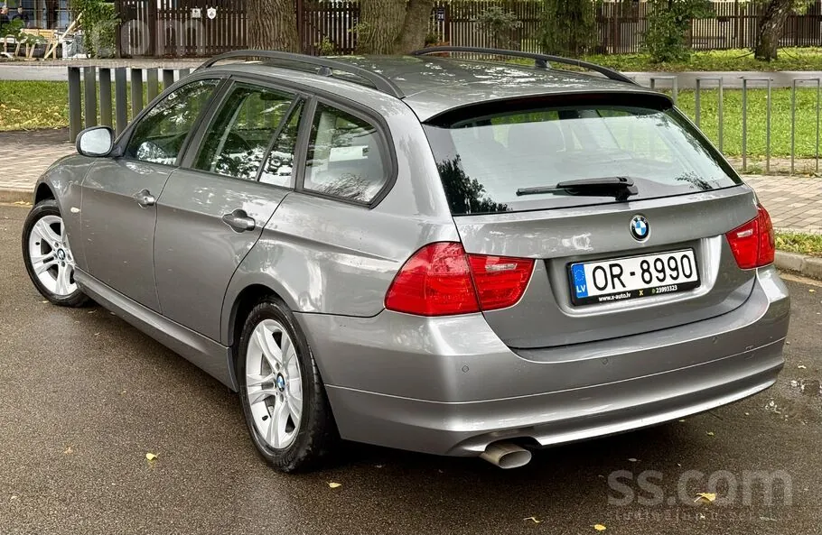BMW 318D 2010 photo 5