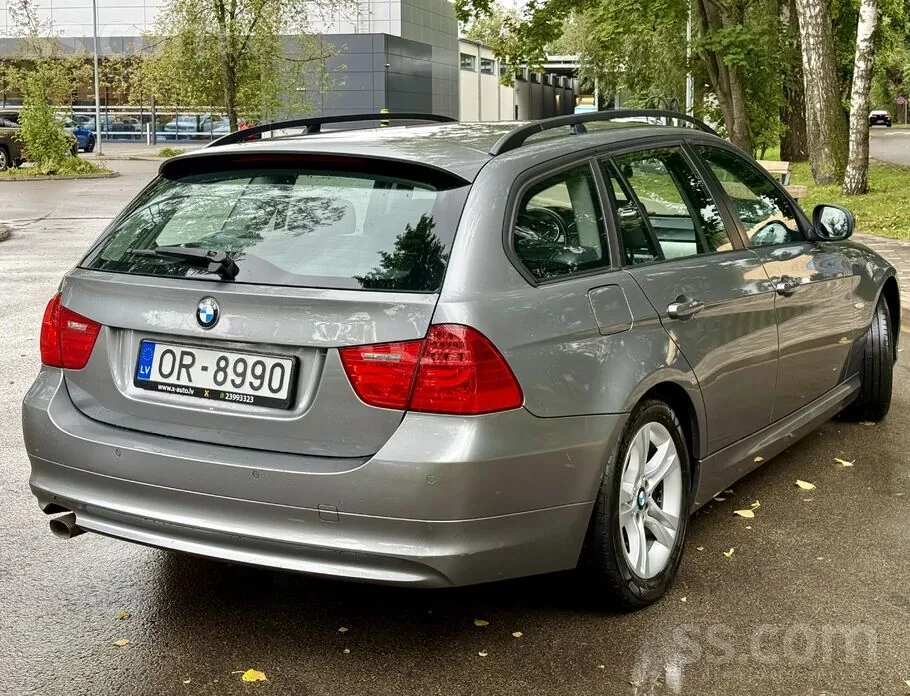 BMW 318D 2010 photo 4