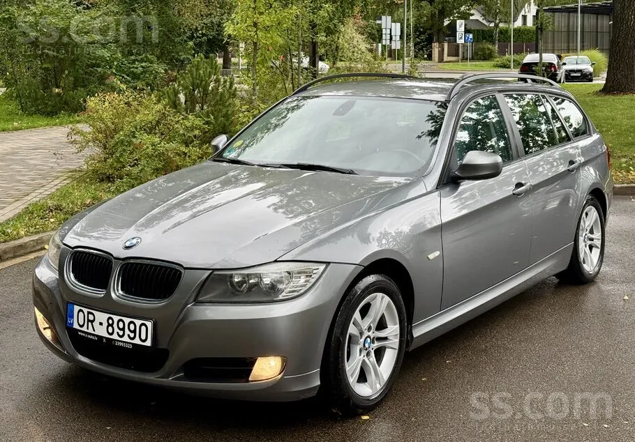 BMW 318D 2010 photo 2