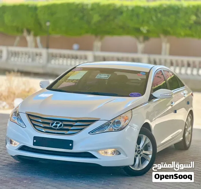 Hyundai Sonata 2012 photo 2